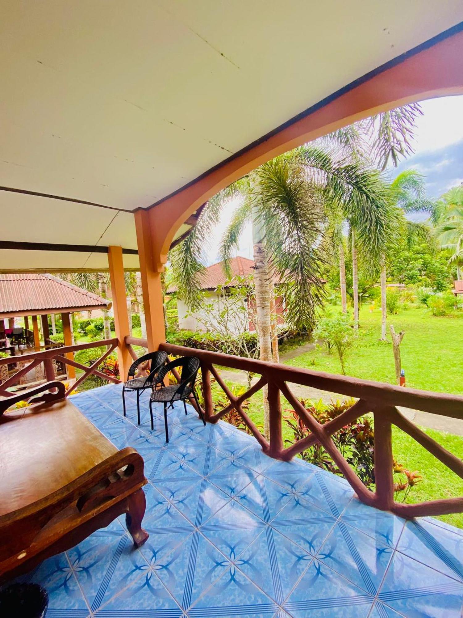 Hotel Khao Sok Nung House à Khao Sok National Park Extérieur photo