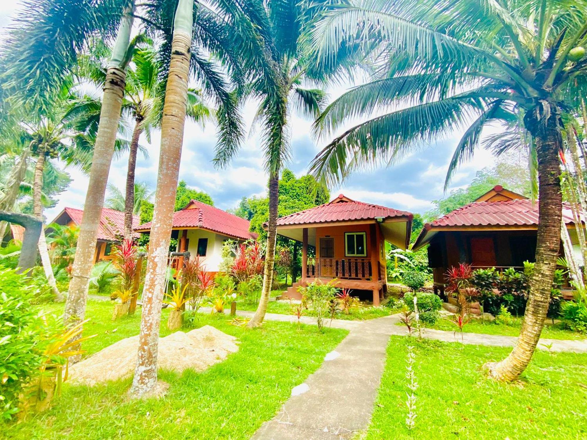 Hotel Khao Sok Nung House à Khao Sok National Park Extérieur photo