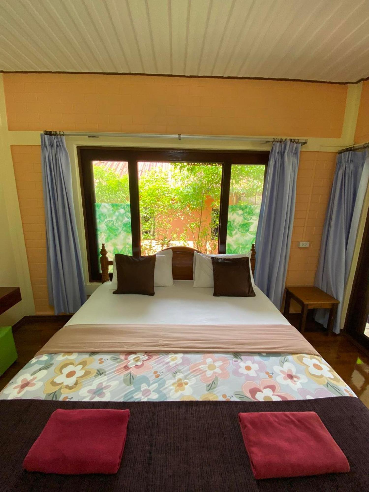 Hotel Khao Sok Nung House à Khao Sok National Park Extérieur photo