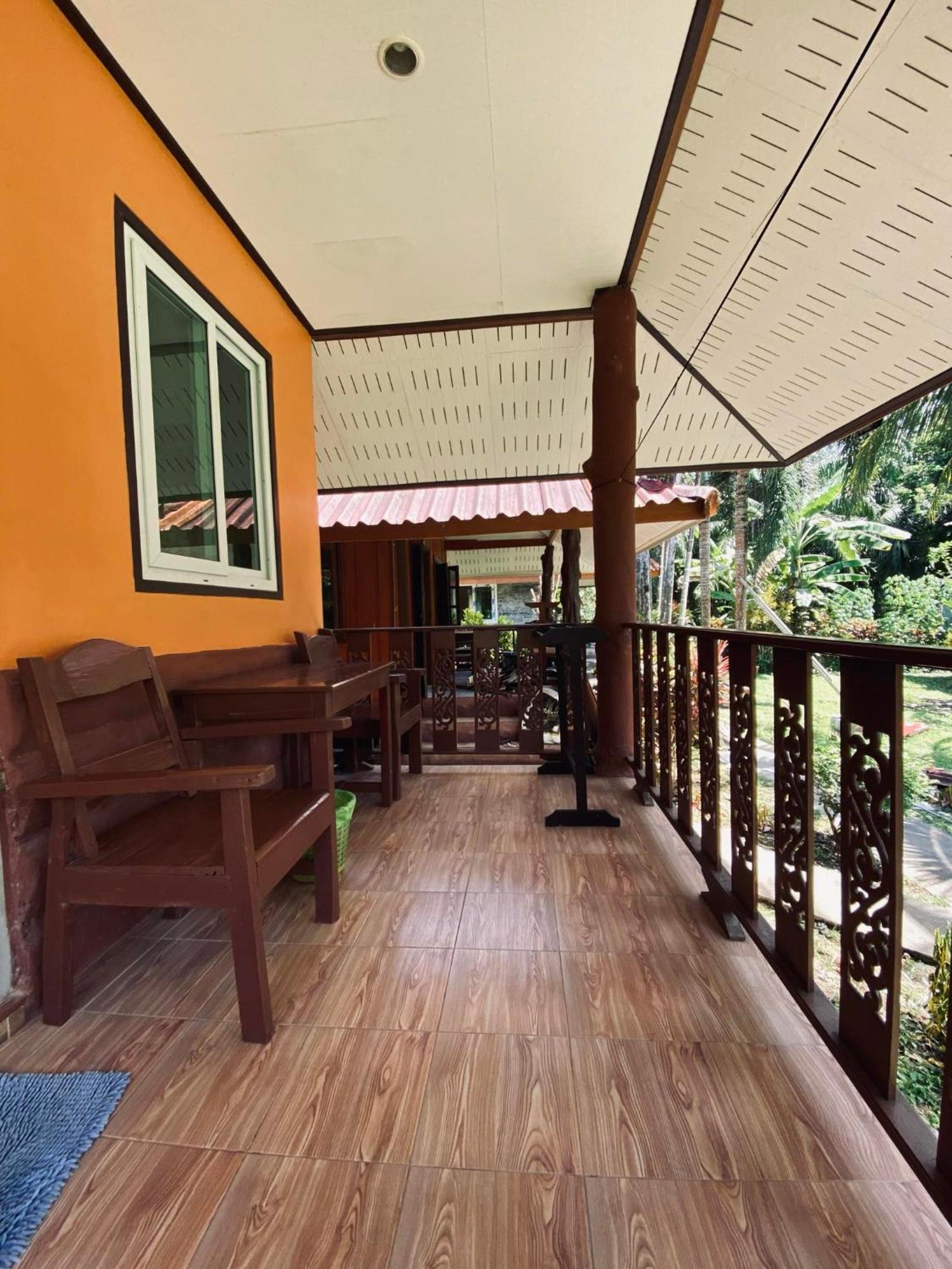 Hotel Khao Sok Nung House à Khao Sok National Park Extérieur photo